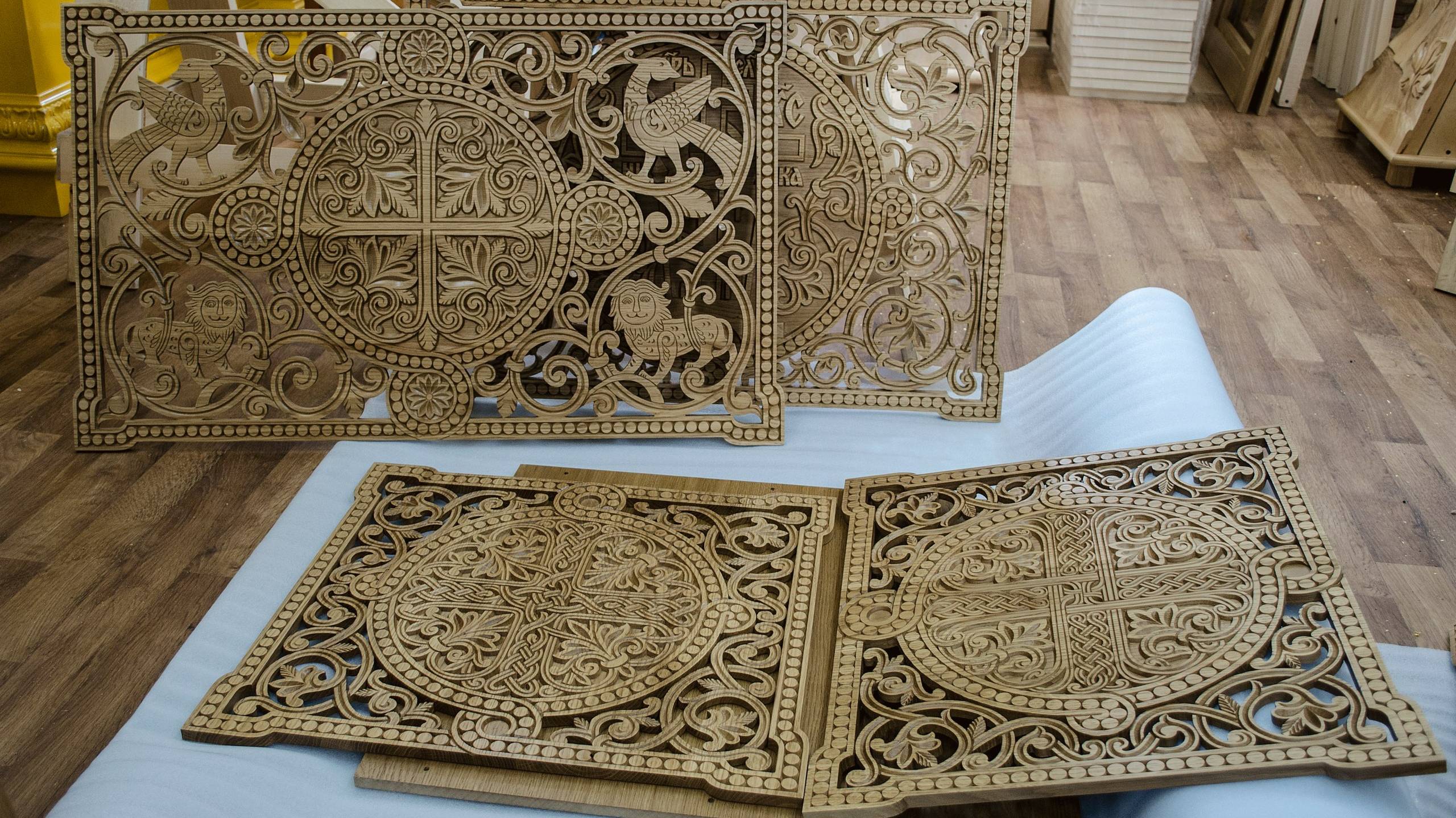 Резьба по векторам в ArtCAM 2011 (гравировка с 3d подрезкой уголков, гравировка по средней линии). смотреть онлайн