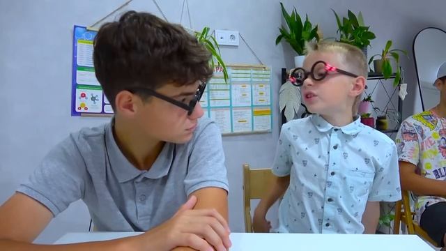 ЗДРАВСТВУЙ, ШКОЛА!!! 8-й КЛАСС смотреть онлайн