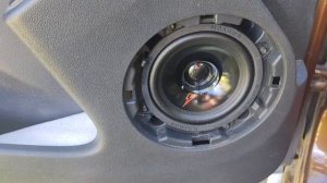 Рено Дастер.Ставим динамики Урал. Часть 5