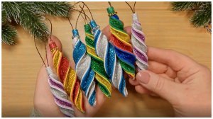 Ёлочные игрушки за 5 минут, новогодние игрушки своими руками из фоамирана. Ёлочные игрушки.