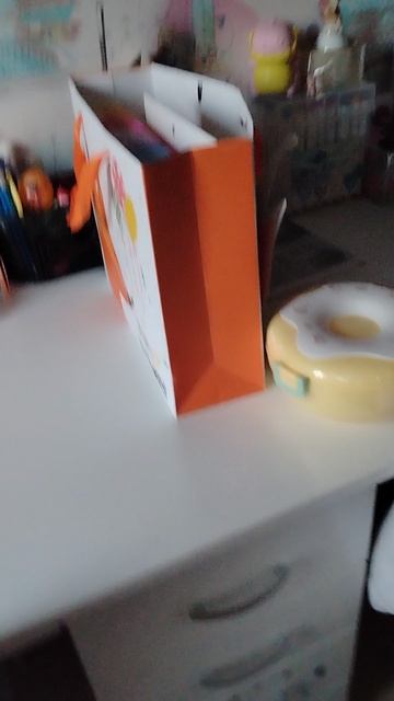 Смотрим что подарю подруге смотреть онлайн