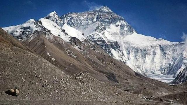 Гора Эверест — самая высокая в мире