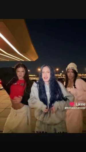 Кира Тимралеева Сегодня подписываюсь на всех и отвечаю на комментарии и замечаю ⭐