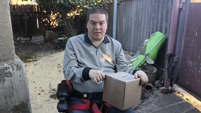 Ездил забирать подарок от друга, кашпо грут из Марвел