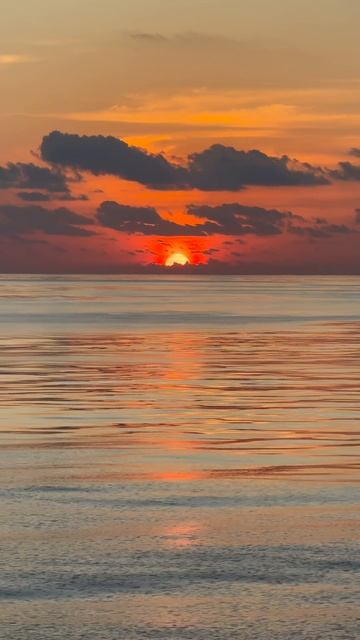 #вода #закат #небо Стиль 🔥 Лайк/подписка!