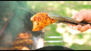 Сочные и нежные ребрышки на углях.