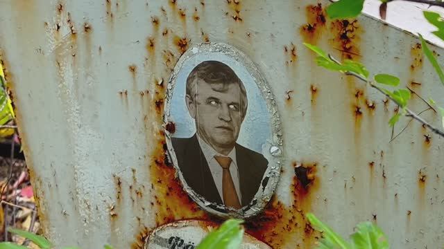 ТАЙНА КЛАДБИЩА. Я УСЛЫШАЛ НЕЧТО СТРАННОЕ смотреть онлайн