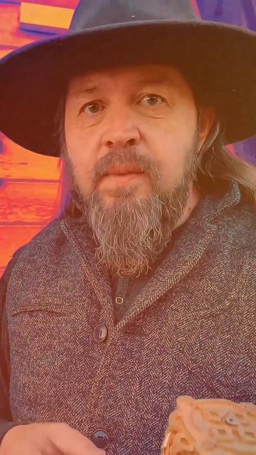 Как повысить самооценку и УВЕРЕННОСТЬ В СЕБЕ? Старая знакомая РУНА запросто поможет! #руны #таро смотреть онлайн