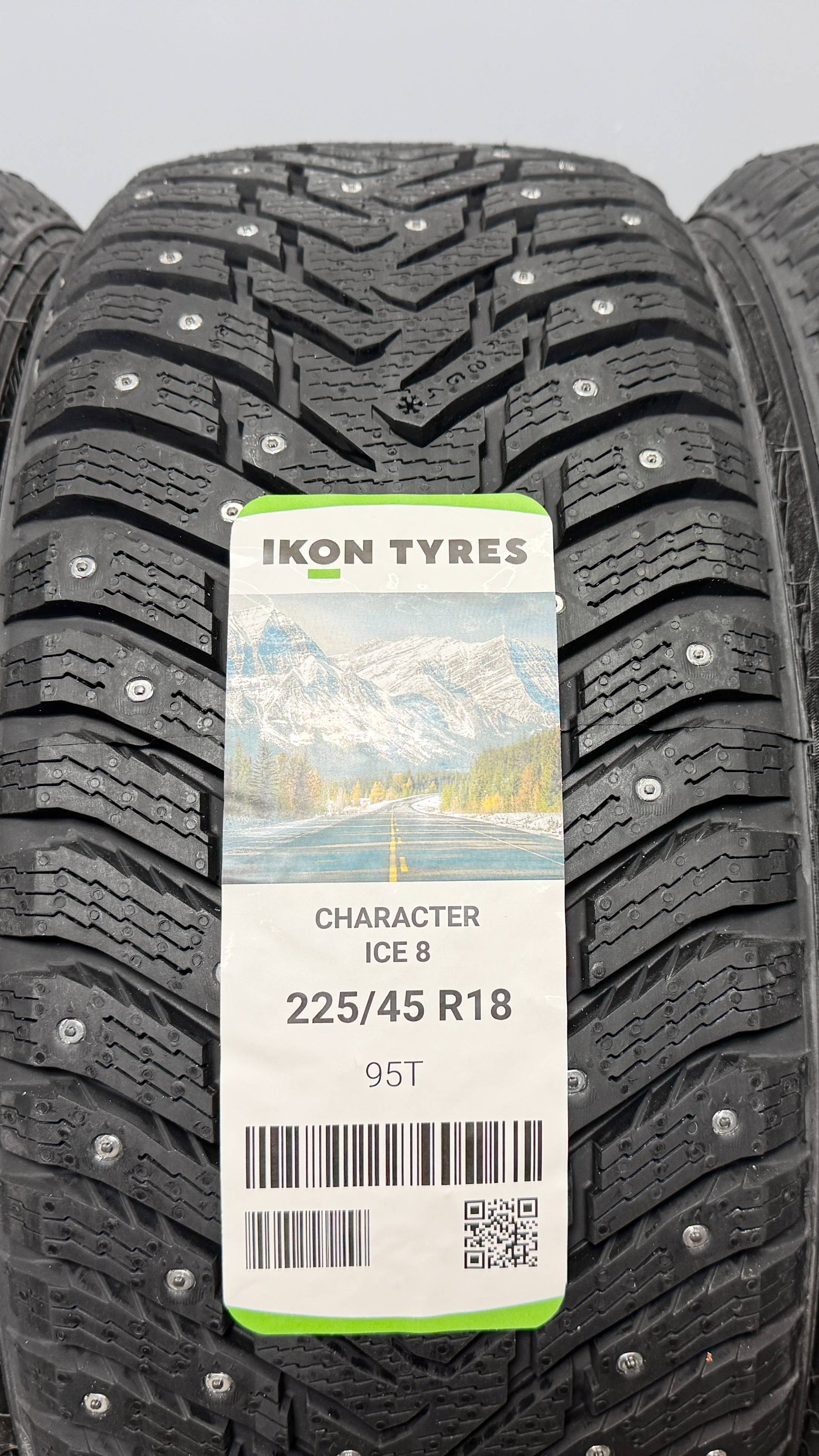 Ikon Tyres Character Ice 8 225/45 R18 95T XL