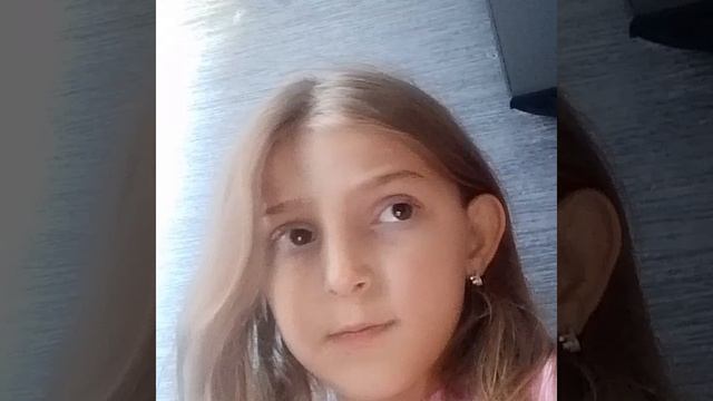 Сосиска и котлетка.