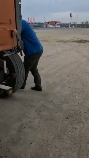 А кто говорил что будет легко #грузовойшиномонтаж #дальнобойщик