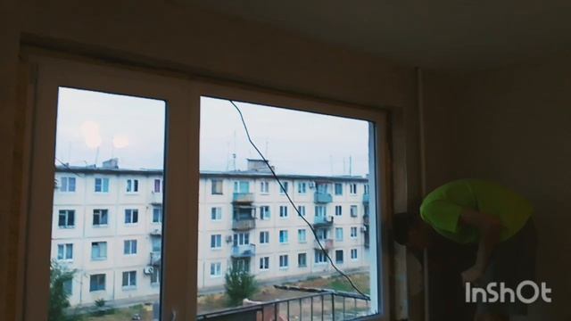 ПРОСТАЯ ЖИЗНЬ //Диплом дочери.. Доклеиваем обои смотреть онлайн