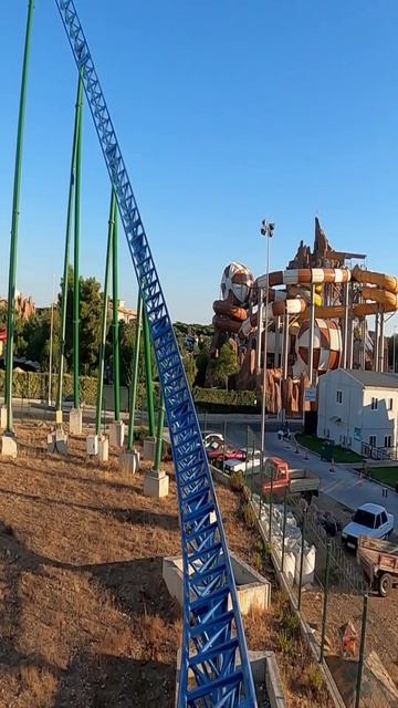 Безумное падение на Hyper Coaster (Земля Легенд)