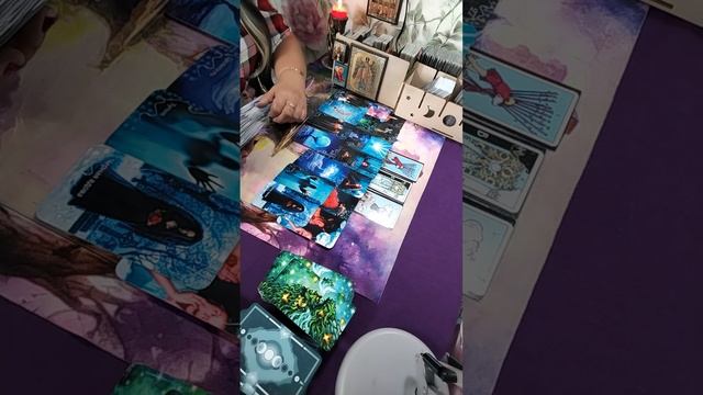 Соперница спотыкается, на те же грабли натыкается? смотреть онлайн