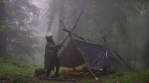 ОДИНОЧНЫЙ ПОХОД во время ЛИВНЯ [ Отдых в палатке-укрытии, ASMR ]