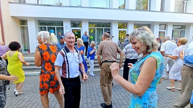 6.09.25г... "А Ты Мне Розочки Дарил"... смотреть онлайн