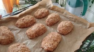 Вкусные хрустящие котлетки в панировке с сюрпризом#рецепты #котлетывдуховке #