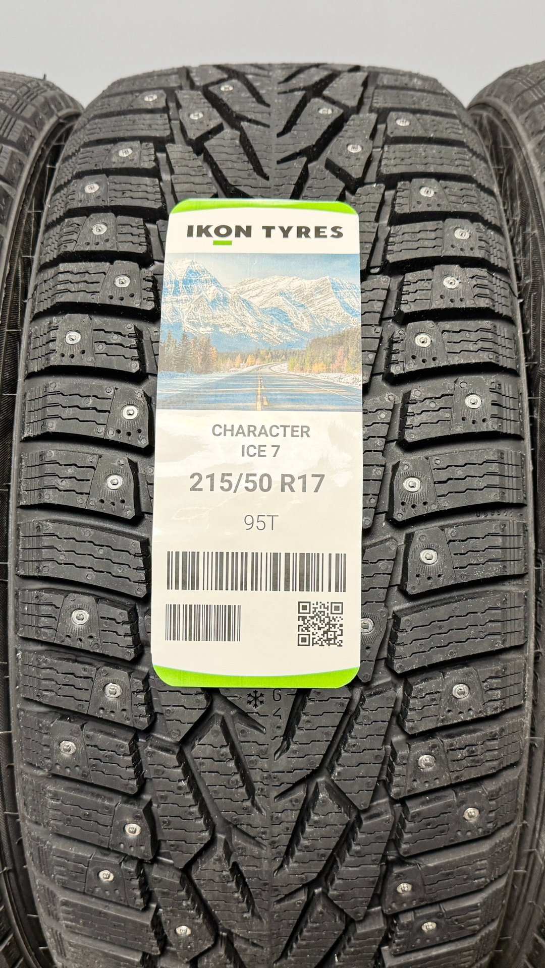 Ikon Tyres Character Ice 7 215/50 R17 95T