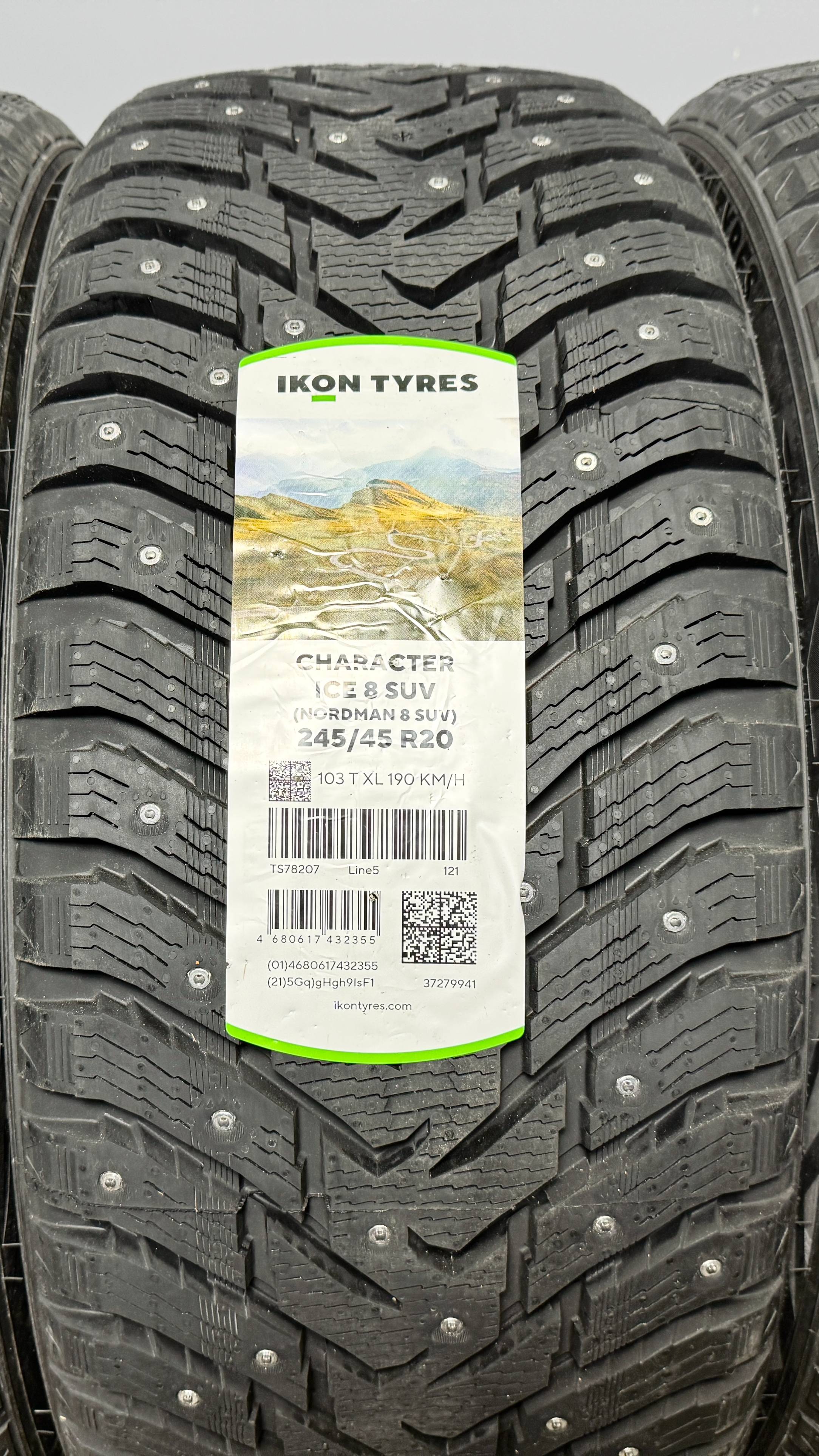Ikon Tyres Character Ice 8 SUV 245/45 R20 103T