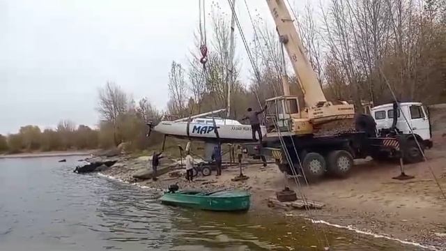 яхта подьем краном 25 тон смотреть онлайн