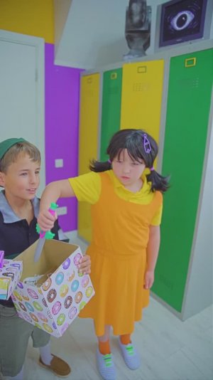 Куклы мальчик и девочка Игры про кальмаров 3!