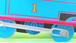 томас падает найдите пасхалки виде негрика томаса