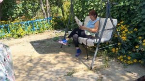 Покрасил дом !  С мамой разговаривал про вкусный обед !  Пожарил шашлык ,  а луна сегодня была