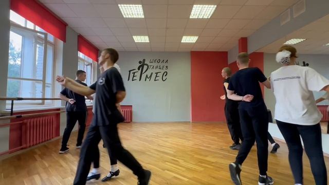 Старинный вальс. Репетиция. 07-09-2025 танцевальный коллектив «Кадетские традиции» смотреть онлайн