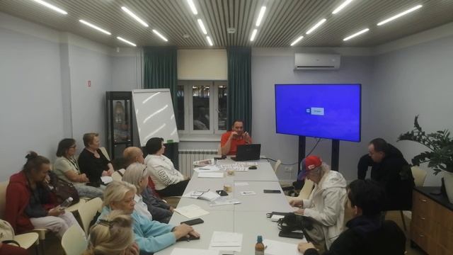 Ответы на вопросы по проблемам БАНК, ЖКХ, ПРИСТАВ, НАЛОГОВАЯ отвечает Максим Шилов 06 09 2025 года смотреть онлайн