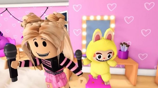 Квинка и лабубу вместе