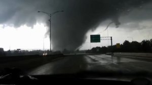 Мощные Торнадо, Которые Оказались Слишком Близко