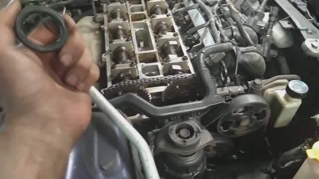 Замена сальника коленвала Мазда 3 2007гв. дв1.8.выставление меток ГРМ. смотреть онлайн