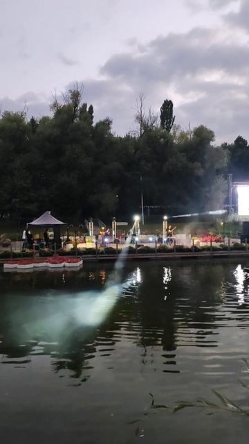 Белгород.Осеннее настроение на набережной в парке Победы. Сентябрь 2025 год. смотреть онлайн