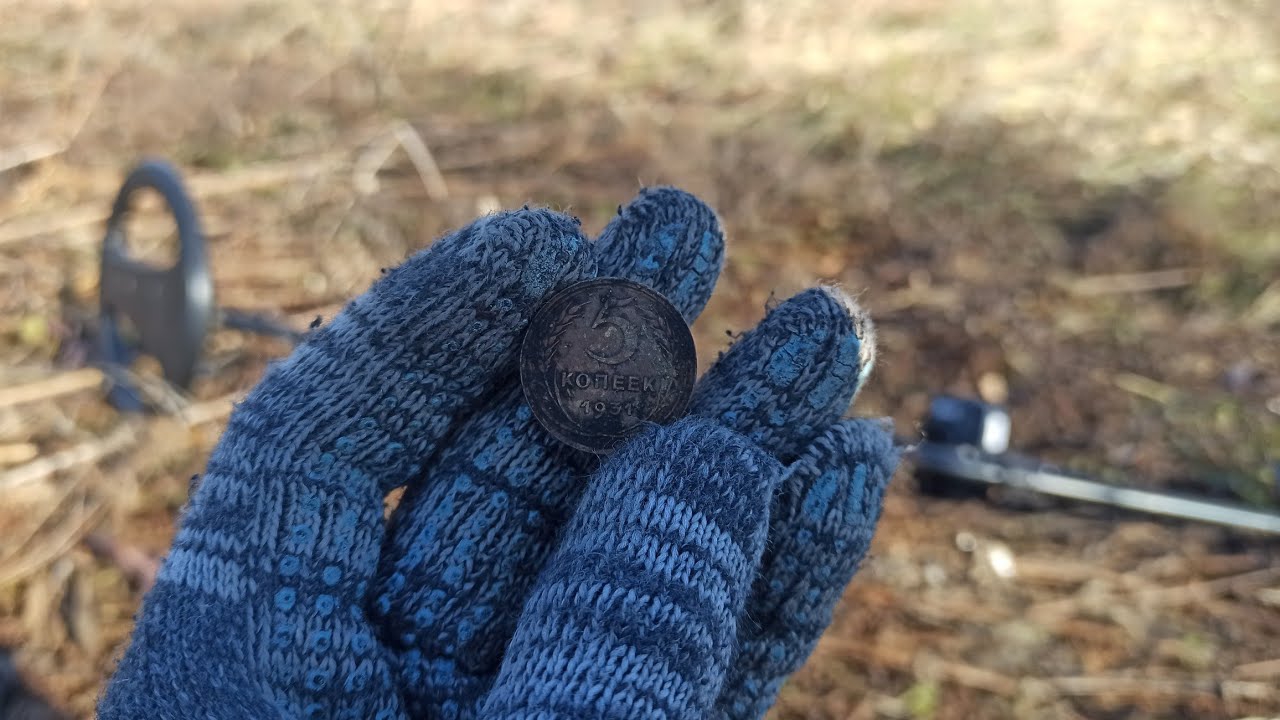 В ПОИСКАХ МОНЕТ ПО СЕЛЬСКИМ ОГОРОДАМ | НАШЕЛ МОНЕТЫ НА ХУТОРЕ | КОП 2025 смотреть онлайн