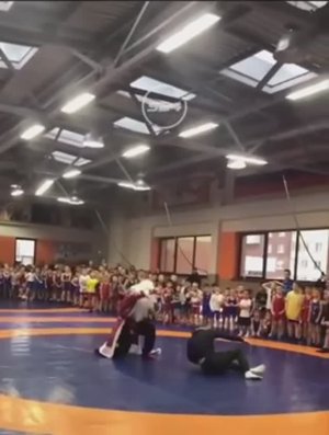 Когда хотел получить подарок без стишка