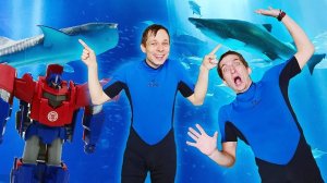 Оптимус Прайм и гонки на горке! Приключение в аквапарке