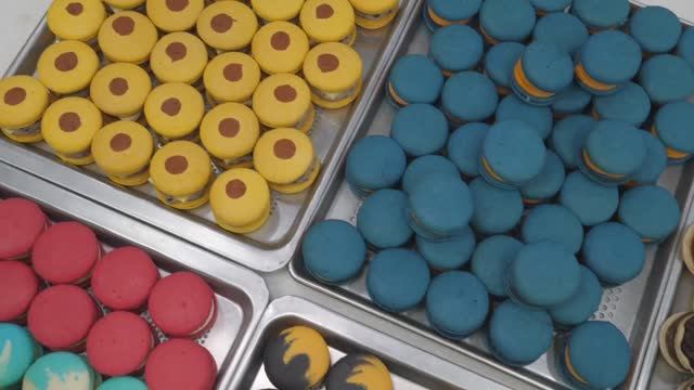 Разнообразные макароны ручной работы _ корейская уличная еда смотреть онлайн