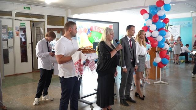1 сентября 37 школа Макеевка