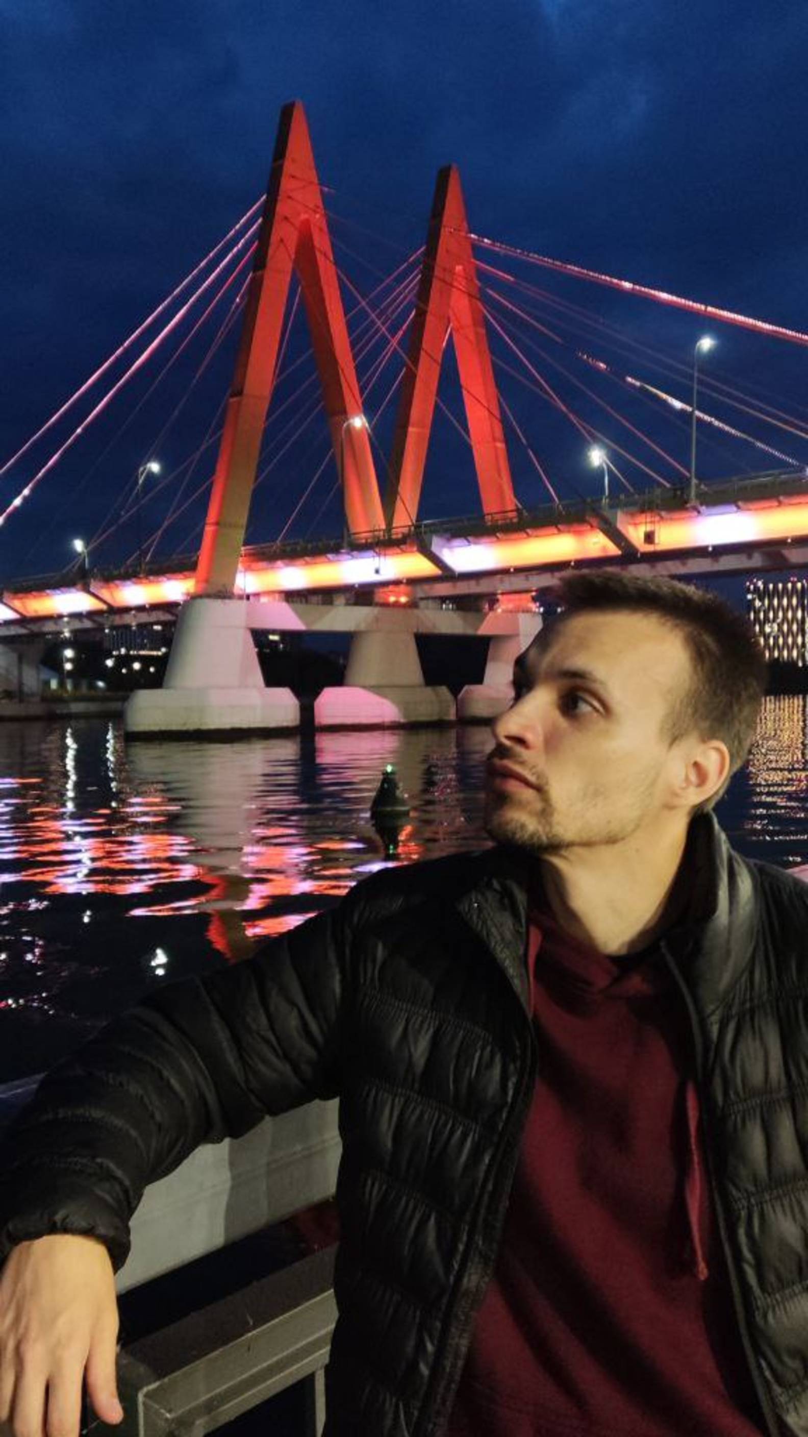 Shuffle станцевал полный трек на день Города 😎