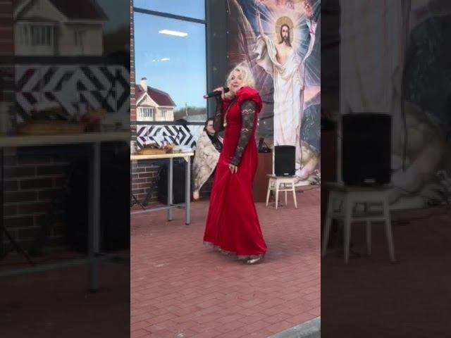 Наталия Рамаццина с песней "Замечательный сосед" смотреть онлайн