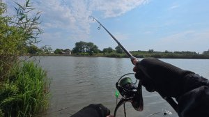 Разловил новый водоём! Летняя рыбалка на реке Понура!