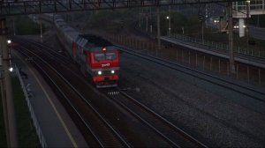 Тепловоз ТЭП70БС-186 с поездом "Калина красная" на закате.