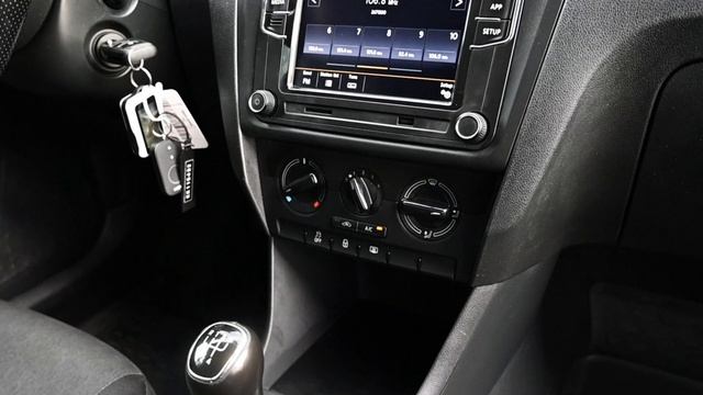 SKODA RAPID БЕЛЫЙ № М949ХТ174 VIN XW8AG1NHXKK11543 смотреть онлайн