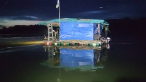 Сплав на плоту по Томи 2025. Часть седьмая. Идём сквозь шторм и ночь через Кемерово! Это Конец...