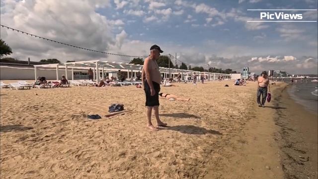 Анапа Центральный пляж сегодня 8 сентября 2025. Обстановка на пляже в Анапе. Погода в Анапе сейчас смотреть онлайн