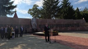 В Стародубе открыли после реконструкции мемориальный комплекс «Стена Памяти»