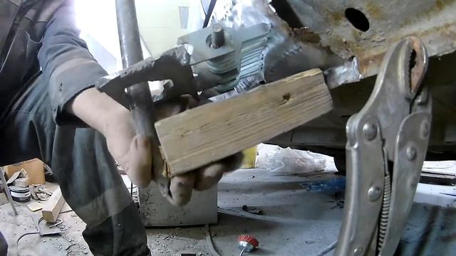 Toyota Platz. Ремонт левого порога. смотреть онлайн