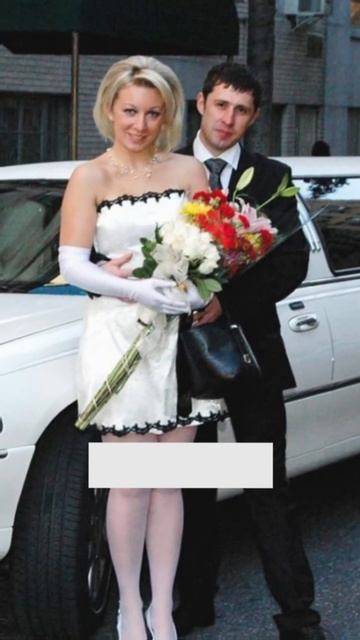 ОРИГИНАЛЬНЫЕ СВАДЕБНЫЕ платья звезд #свадьба #звезды #брак #любовь #семья #звездныесемьи #shorts смотреть онлайн