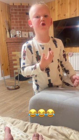 Когда помылся маминой маской для волос🤣🤣🤣
#shorts