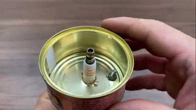 Интернет не нужен! Просто поместите светодиодную лампу в банку из-под тунца и наслаждайтесь смотреть онлайн